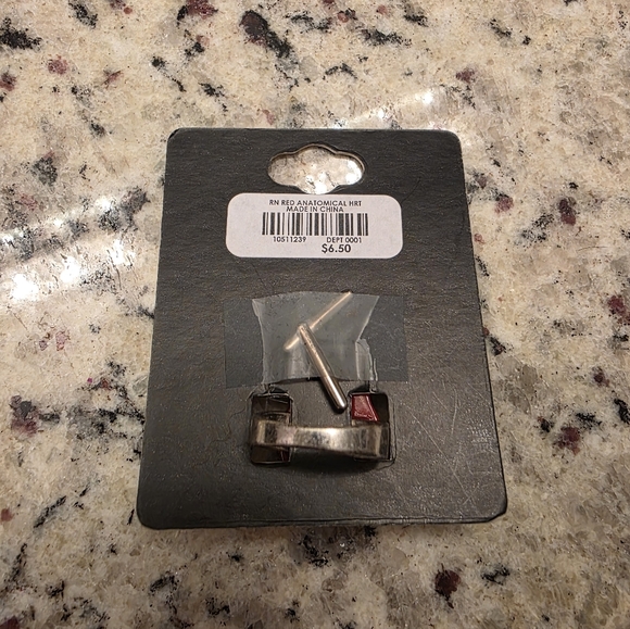 NWT Red Heart Ring - Picture 5 of 5